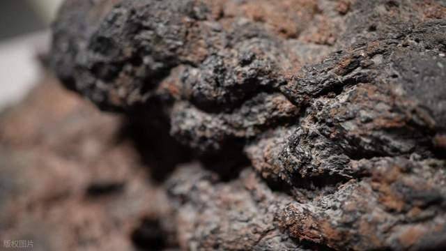 威胁中国：不给稀土磁铁就加200%关税澳门新葡京网站特朗普彻底坐不住了公开