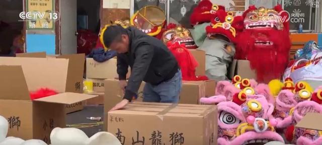 头并进 新品添巧思催热“年经济”新热力新葡京“创意+科技”“传统+新潮”齐(图14)