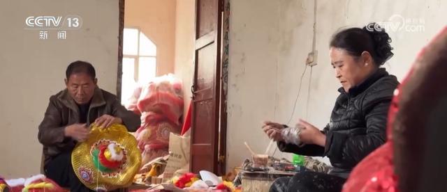 头并进 新品添巧思催热“年经济”新热力新葡京“创意+科技”“传统+新潮”齐(图17)